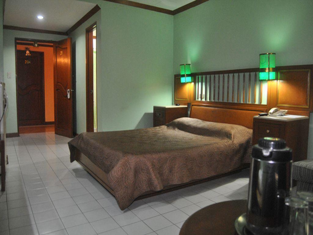 Hotel Soriente Manila Exterior foto